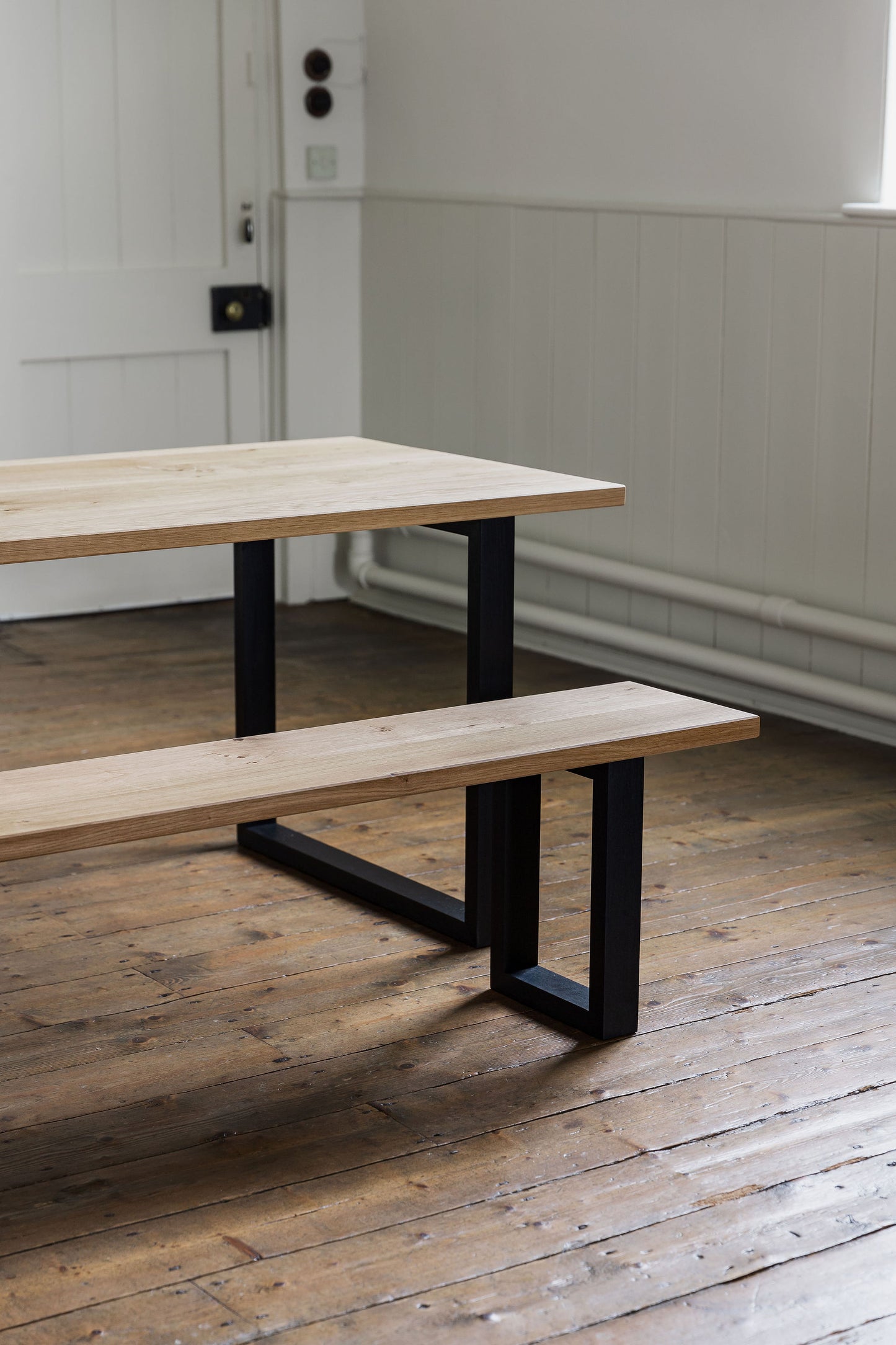 'Sussex' Solid Oak Dining Table 4-8 Seater. Black Oak Leg Version