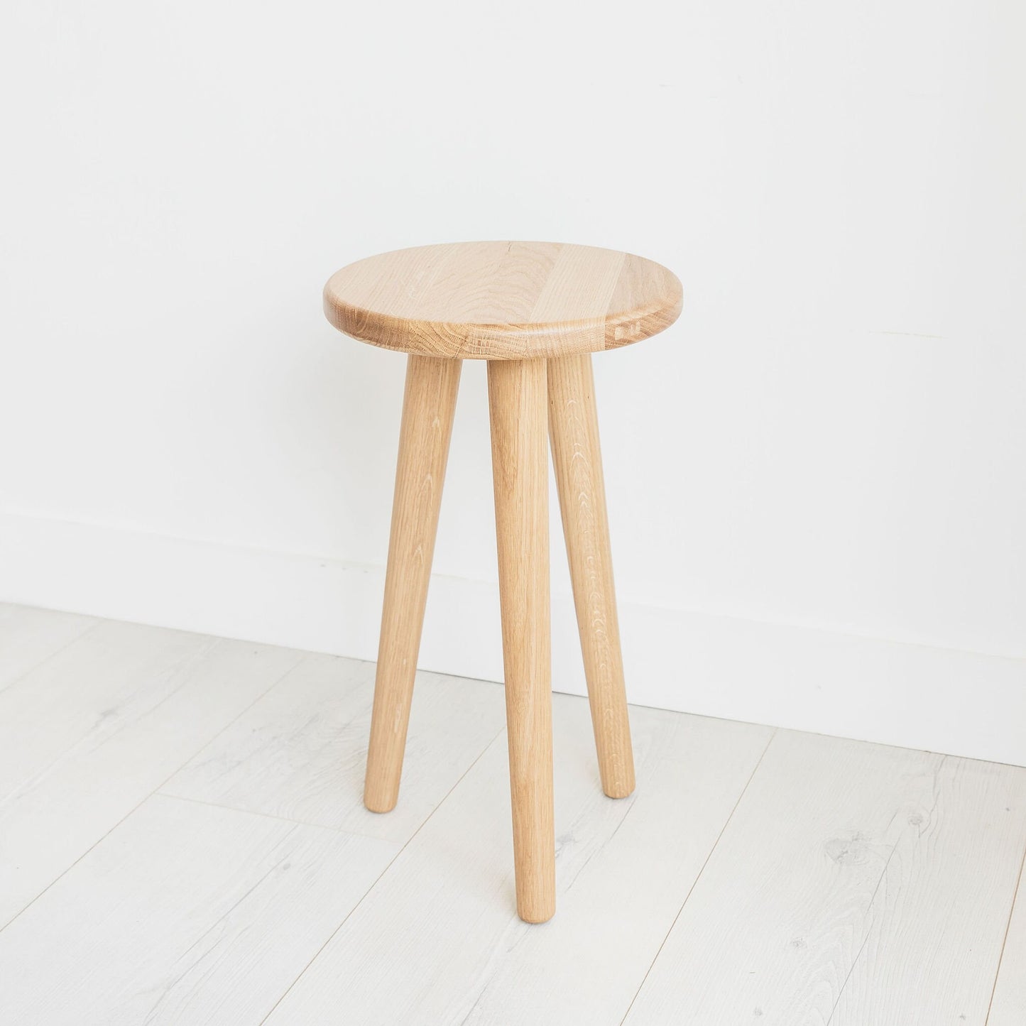 Round Side Table Or Stool Hand Made From Solid Oak Hardwood Handcrafted in the UK. Mid Century Modern Nordic Scandinavian Furniture