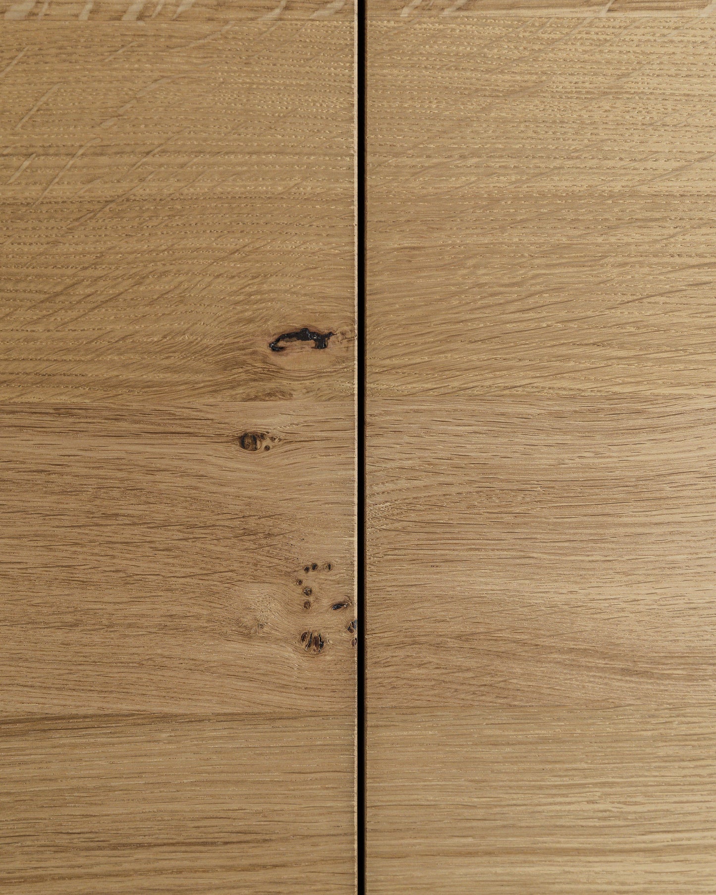 'Agnes' Oak Cabinet