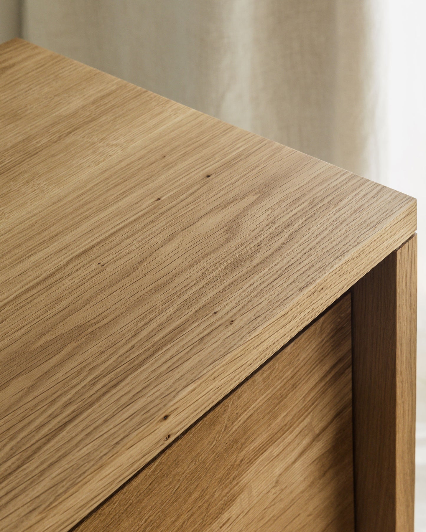'Agnes' Oak Cabinet