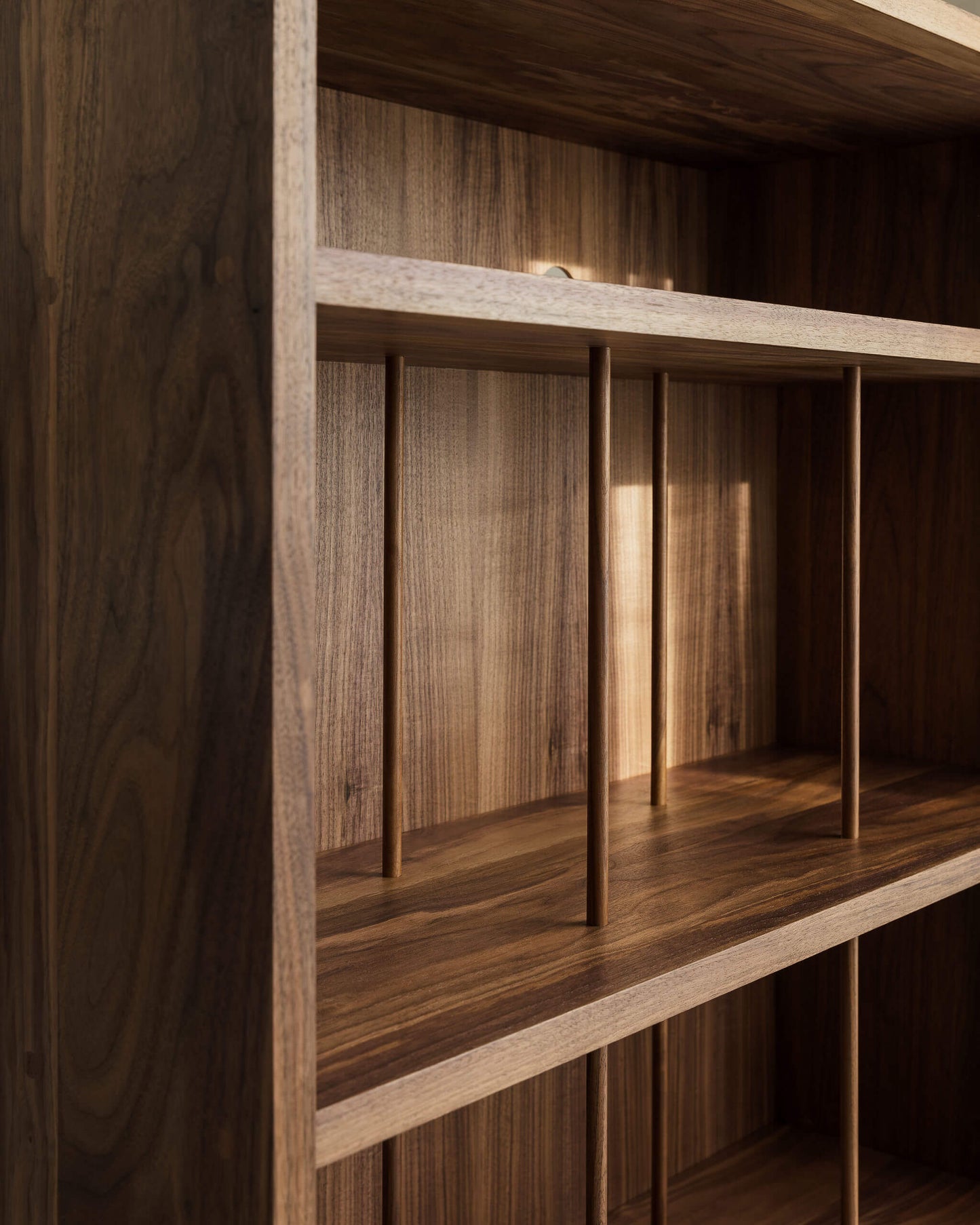 'Ashton' Walnut LP Storage Unit With Hi-Fi Shelf.