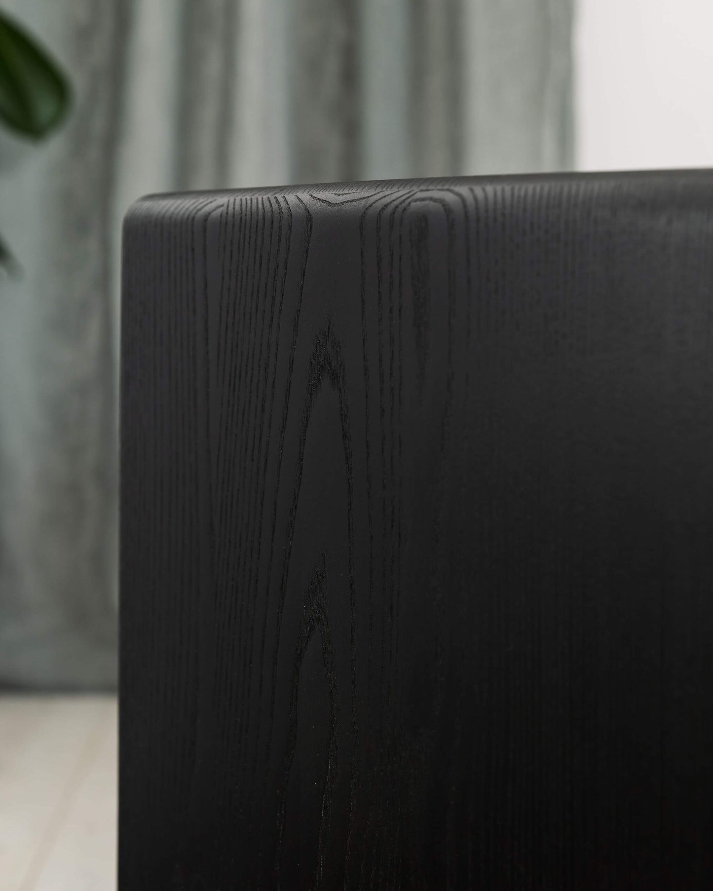 'Claremont' BLACK SPECIAL EDITION Oak Record Player Stand With Vinyl Storage