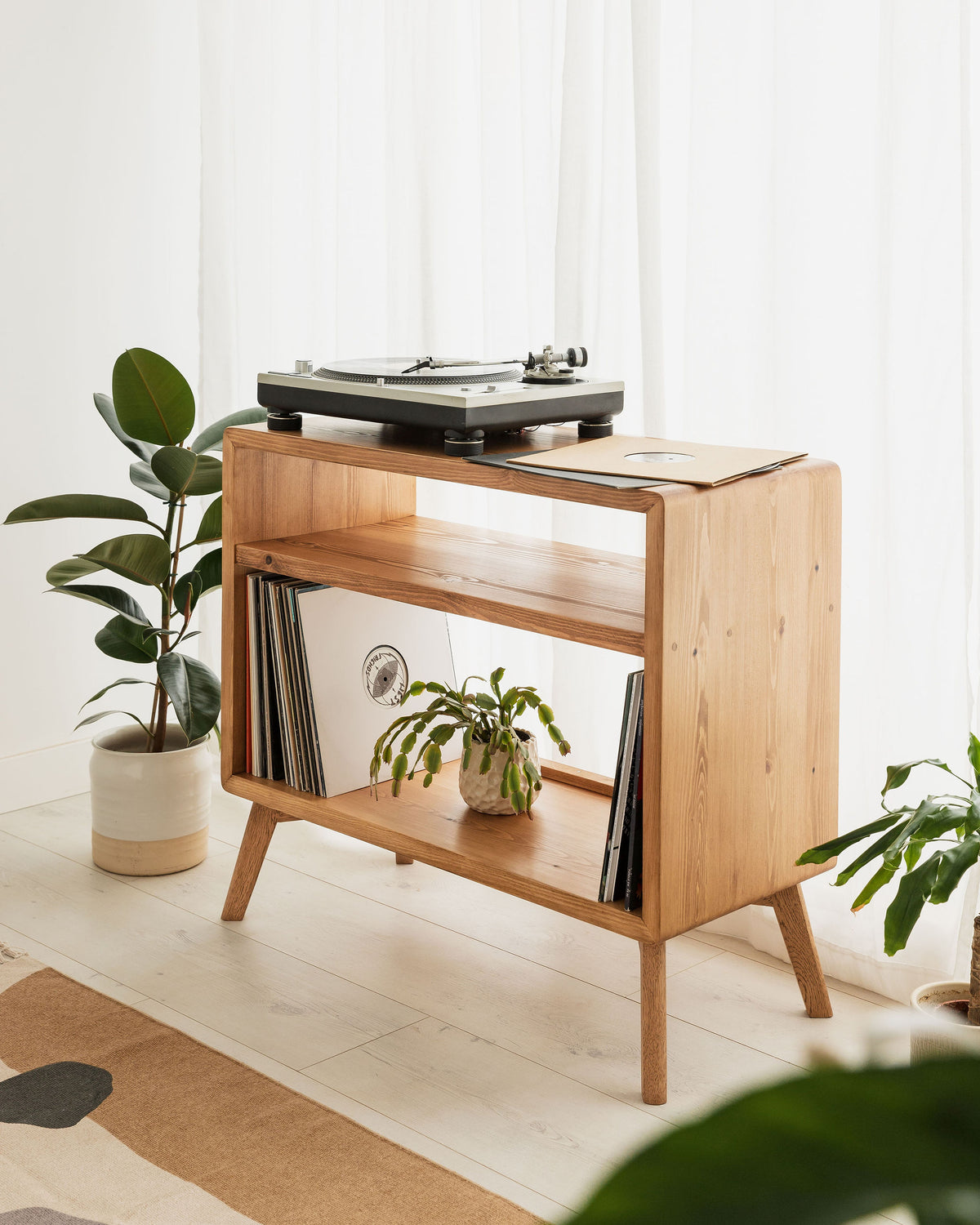 'Elmcroft' SHELF - Record Player Stand With Hi-Fi Shelf – Colin & Peg